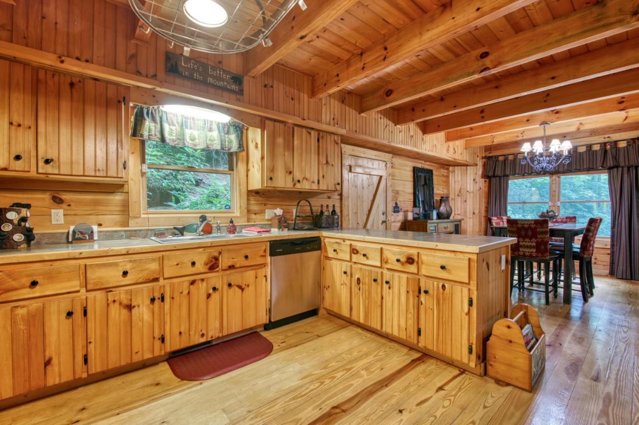 Forest Hideaway Maggie Valley Bagian luar foto